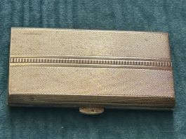 Antikes Zigarettenetui Silber mit Prägung, ein Juwel