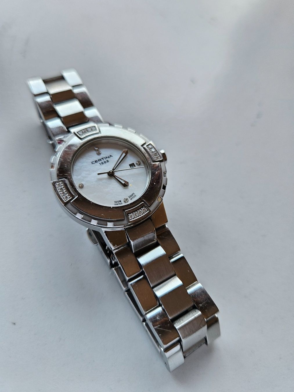 Certina Orologi: 223 Certina Date Perlmutt Quartz Damenuhr – Usato da Berikon venduto da mmm21 1