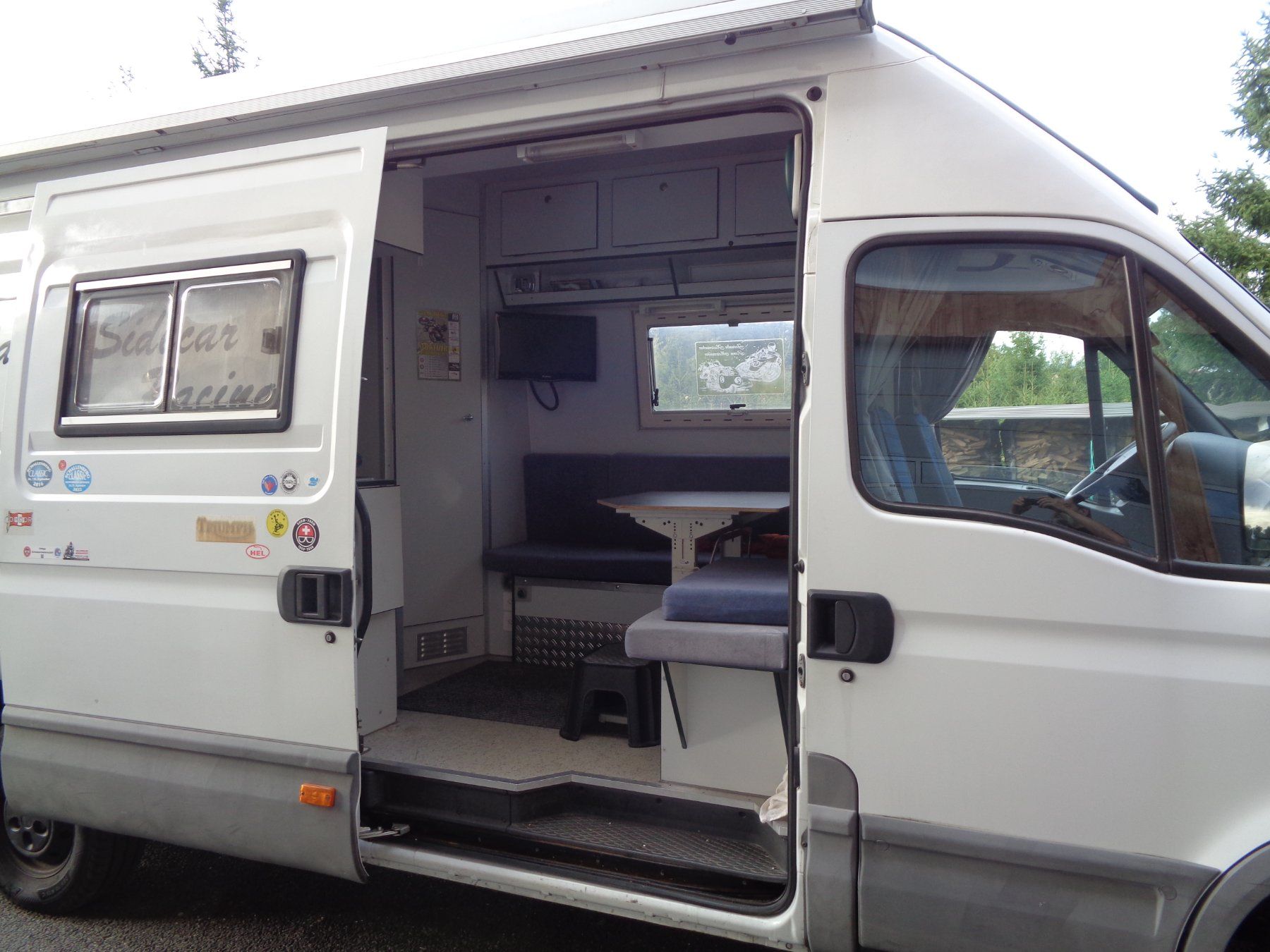 Iveco Véhicules de camping: Renntransporter - Camper - Ramspeck – D'occasion à Allschwil par mumat 2
