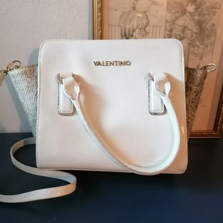 Elegante Valentino Handtasche Weiss Lederoptik .