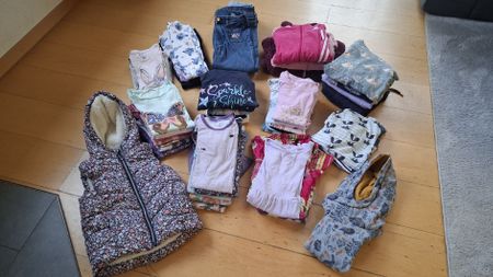 XXL Mädchen Kleiderpaket Gr.122/128