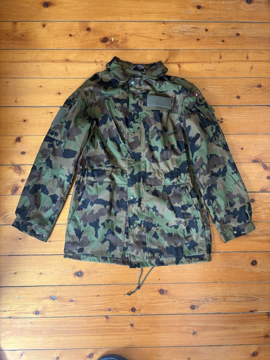 Armée suisse Uniformes: Swiss army kälteschutzjacke – Neuf (Voir description) à Novazzano par militaryautist