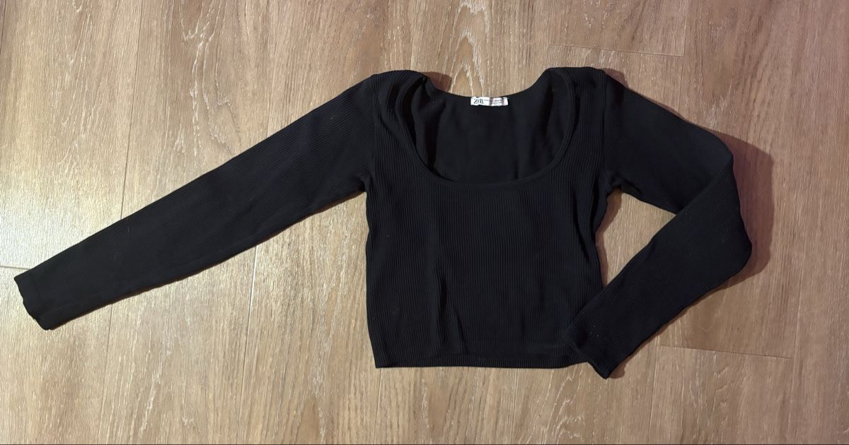 Zara Pullover & Sweatshirts: schwarzer Langarmpullover von Zara, Größe S – Neu (gemäss Beschreibung) aus Aïre von noann_