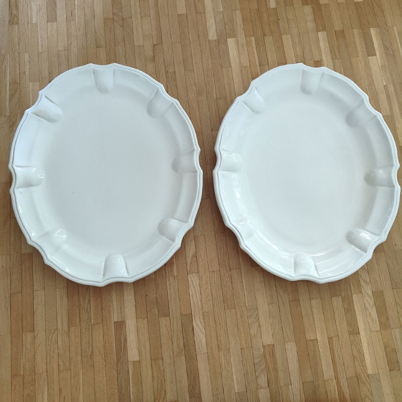 Piatti di portata: 2 grands plats de service – Usato da Biel/Bienne venduto da notfun