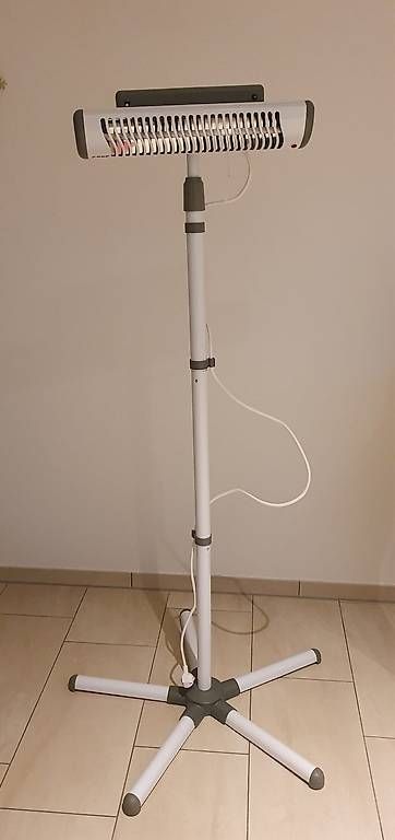 Radiatori: EasyHeat Flex Wickeltisch-Wärmestrahler – Usato da Gebenstorf venduto da raffi88