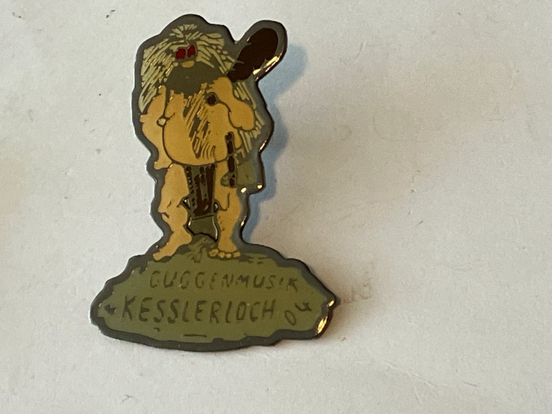 Placchette & Badge: 1 Pin Guggemusik Kesslerloch – Usato da Basel venduto da djwwpp