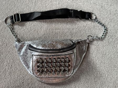 Umhängetasche, Bauchtasche silber wie neu