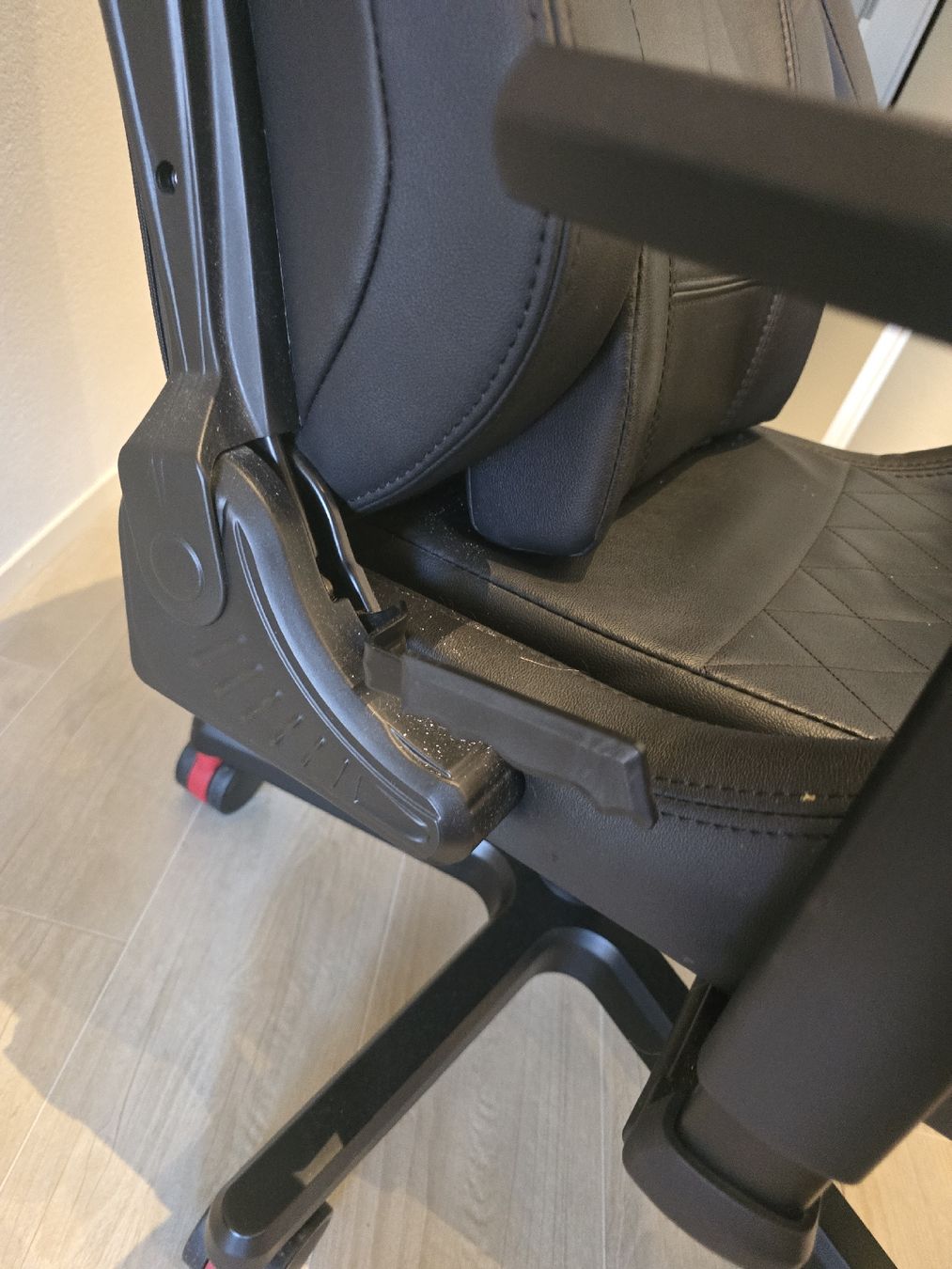 Poltrone: Gaming Chair / Chaise Gaming OMEN – Usato da Dompierre FR venduto da Naitcir 5