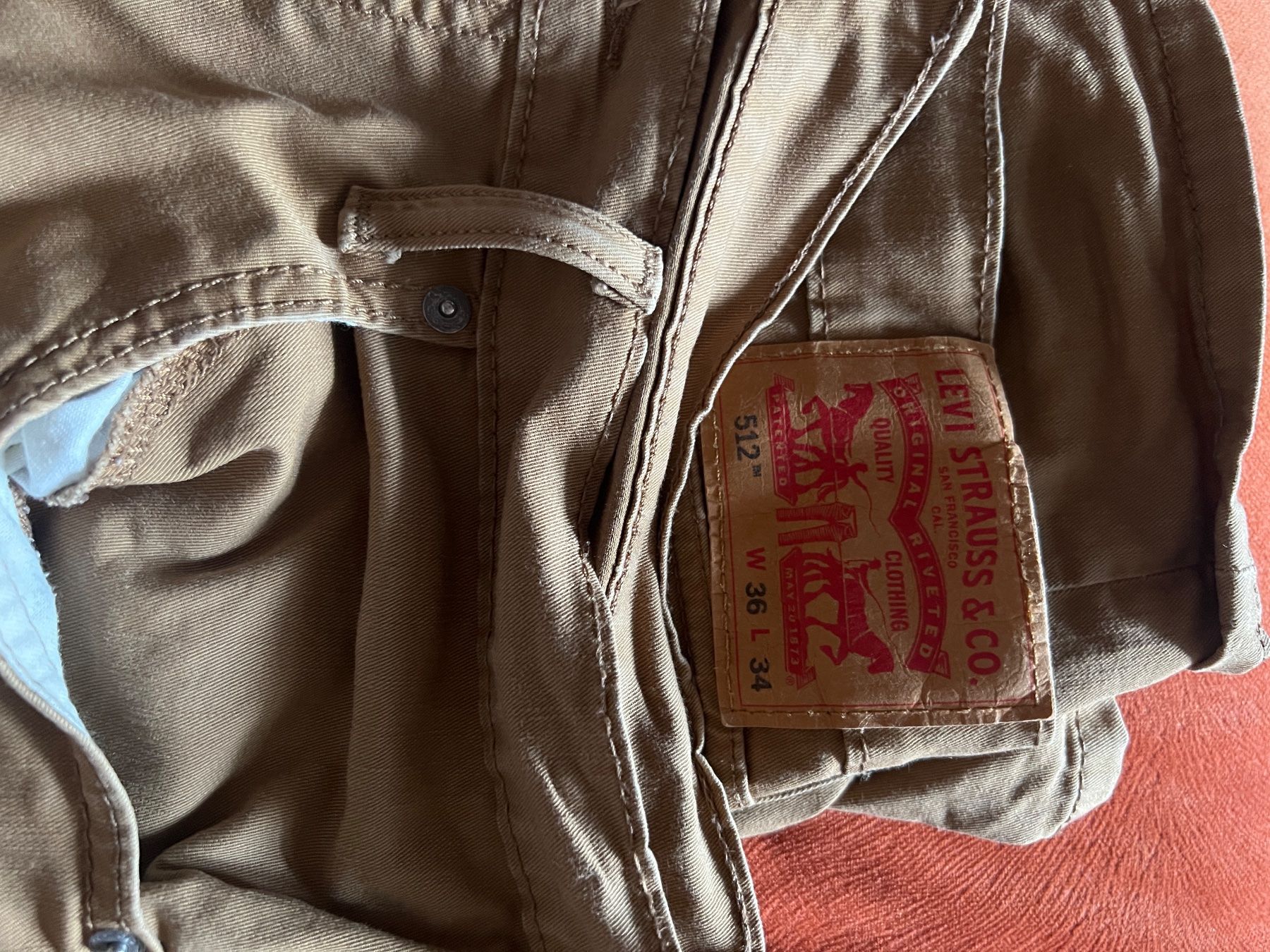 Pantaloni: 3 pantalons de marque - à débarrasser – Usato da Neuchâtel venduto da gab_f8dz 2