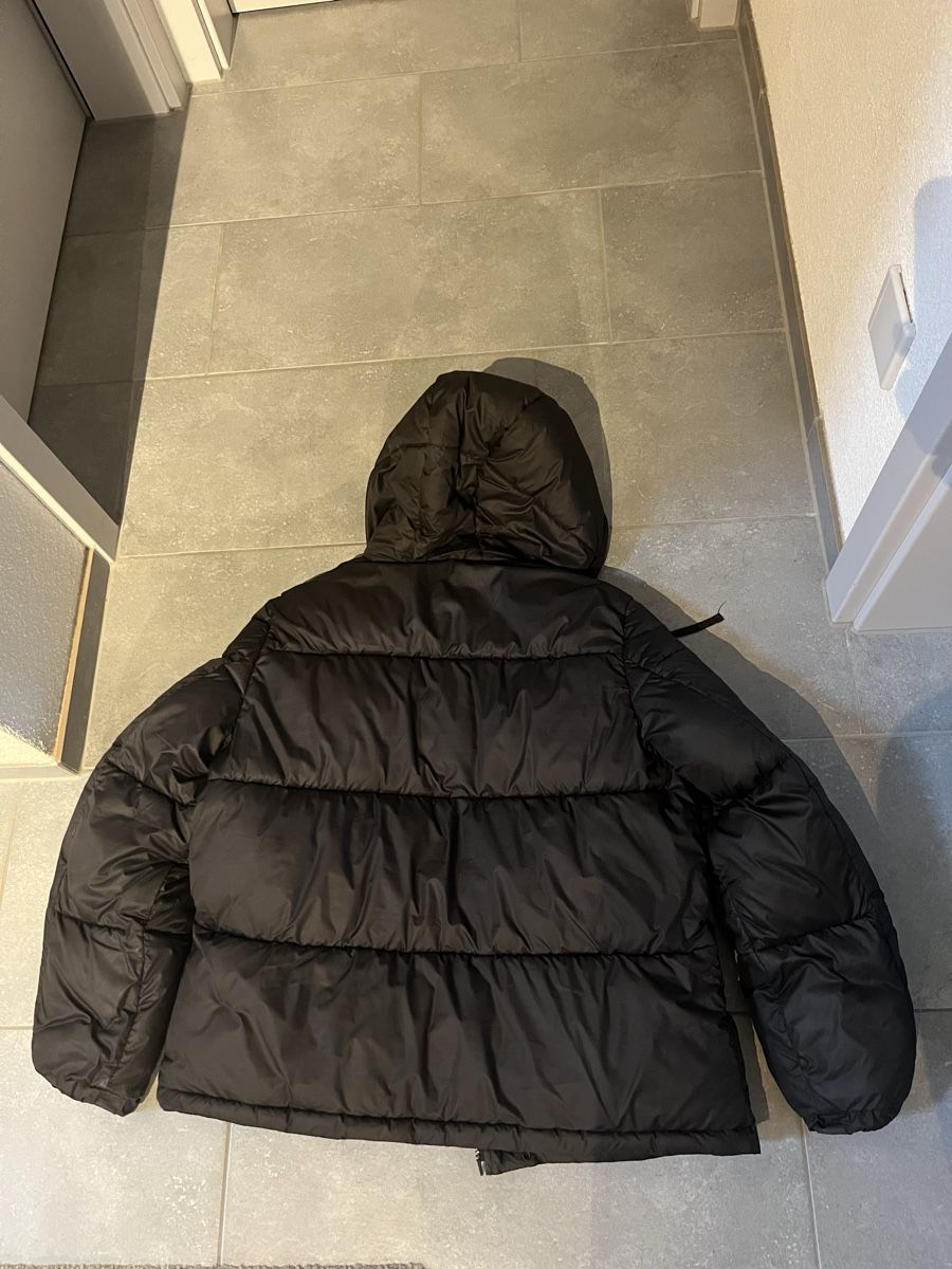 H&M Giacche: Schwarze Winterjacke von H&M – Nuovo (secondo la descrizione) da Bellikon venduto da Ruth_62 1
