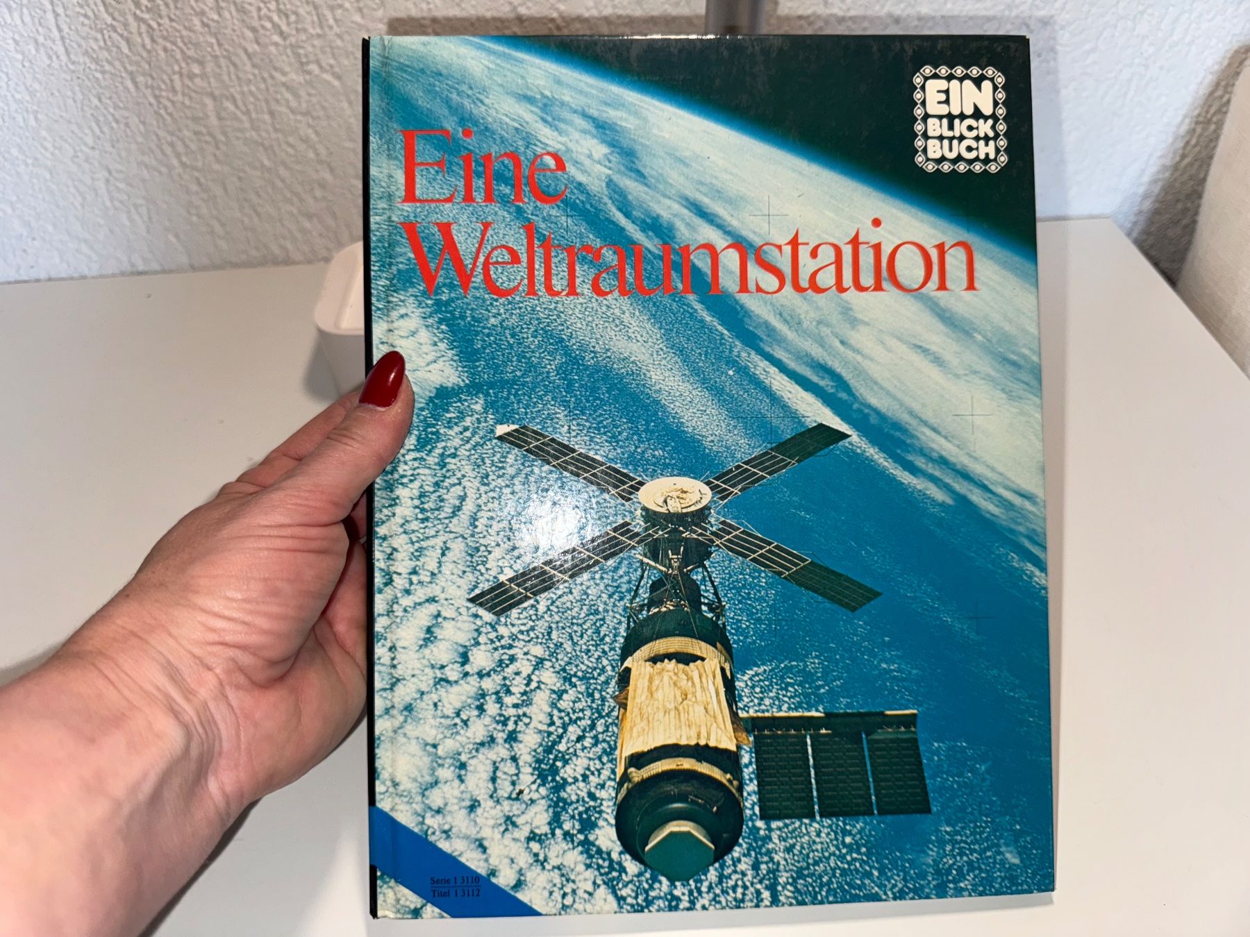 Libri: BUCH: Eine Weltraumstation – Usato da Grosswangen venduto da Second_hand_paradise