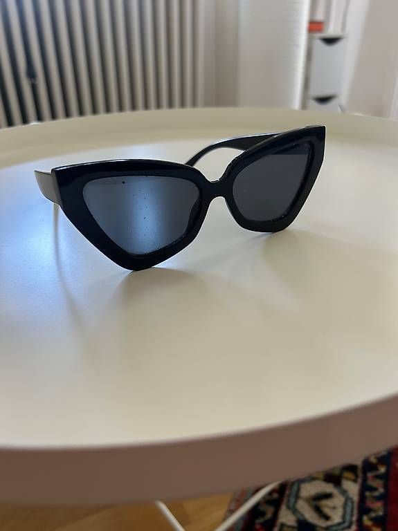 Brillen & Gläser: Sonnenbrille – Gebraucht aus Bern von michellemias 1