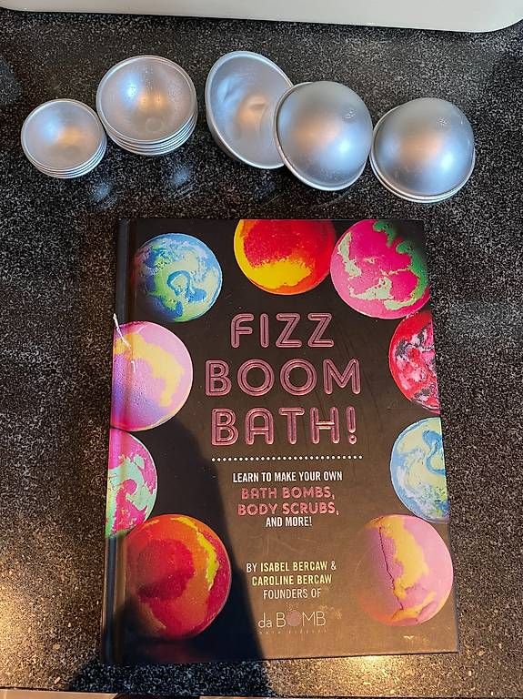 Spielzeuge: Bath Bomb Kit – Gebraucht aus Rapperswil SG von watsup99