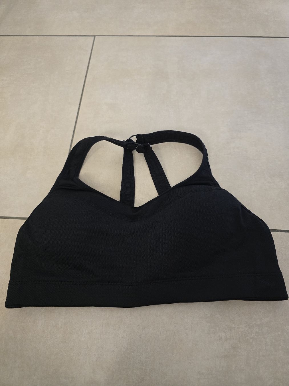 Tops: Sport BH - Grösse S – Gebraucht aus Rickenbach b. Wil von Kth_v8