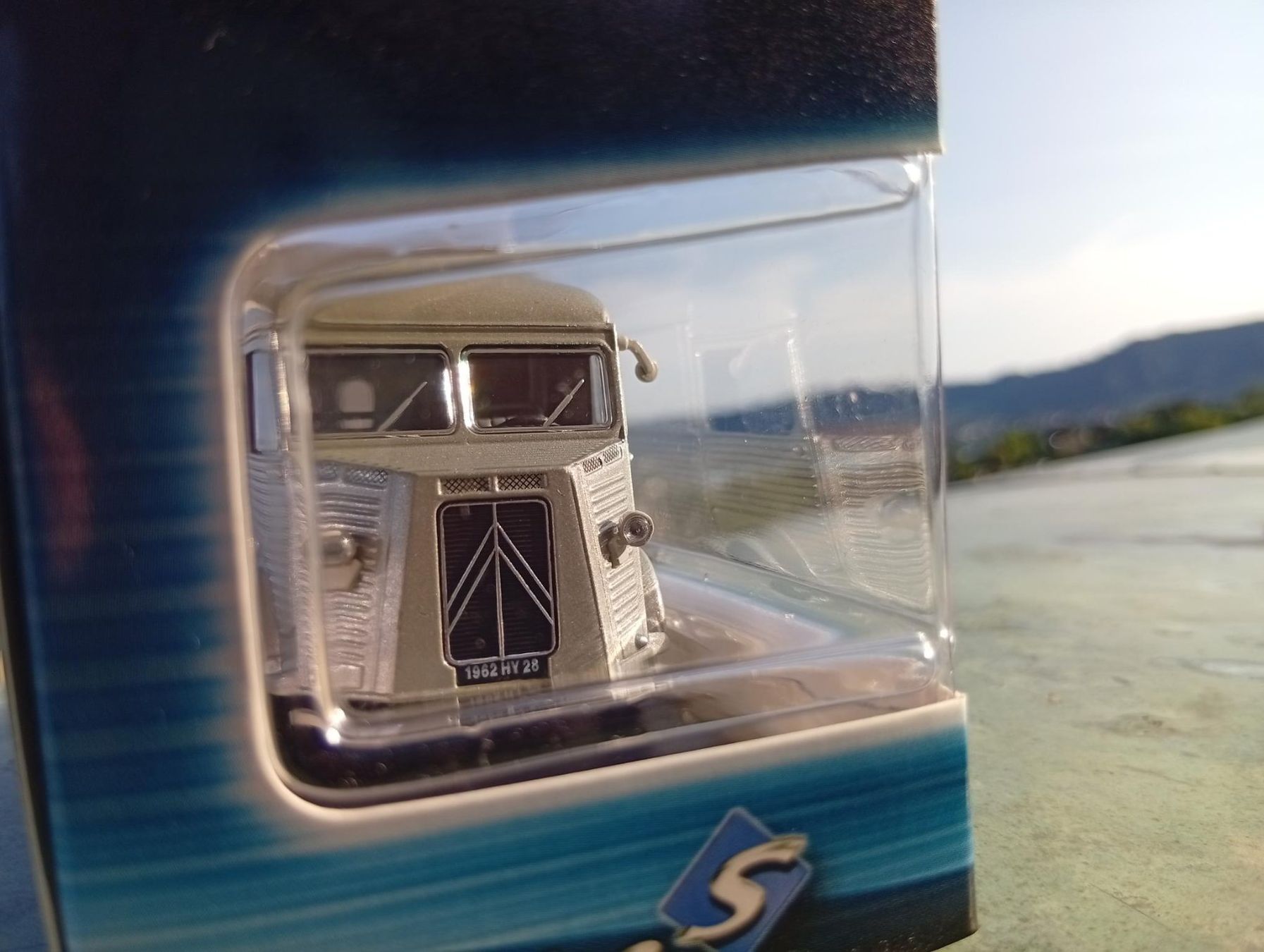 Solido Modellini d'auto: Citroen HY 72 1:43 Modell Solido Originalverpackt – Nuovo e nell'imballaggio originale da Zürich venduto da Nathmann 1
