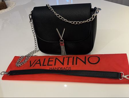 Valentino Tasche – mit Staubbeutel & Kette