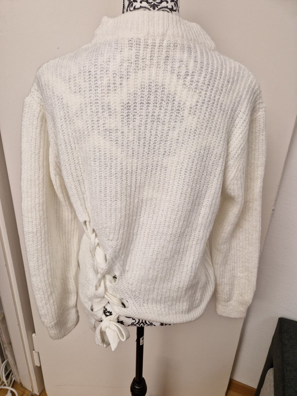 Maglioni & Felpe: Weicher, stylischer Damenpullover Gr. M mit Schnürung – Nuovo (secondo la descrizione) da Glattbrugg venduto da mas_75t2 1