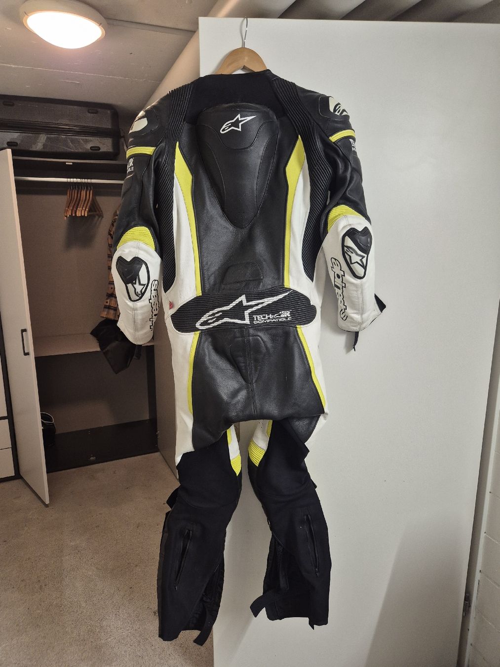 Alpinestars Costumes: Alpinestar Kombi – D'occasion à Tuggen par Patrick820 4