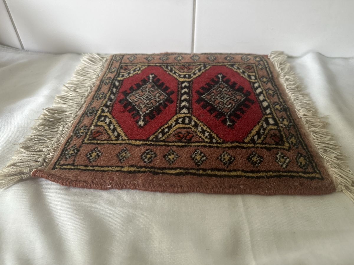 Tapis: Orientalischer Teppich klein rot mit Fransen 32x36cm – D'occasion à Zürich par Chaeffeler 5