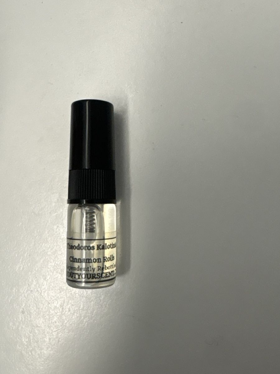 Parfum & Eau de Toilette: Theodoros Kalotinis Cinammon Rolls 2 ml – Neu (gemäss Beschreibung) aus Zürich von MajaTk