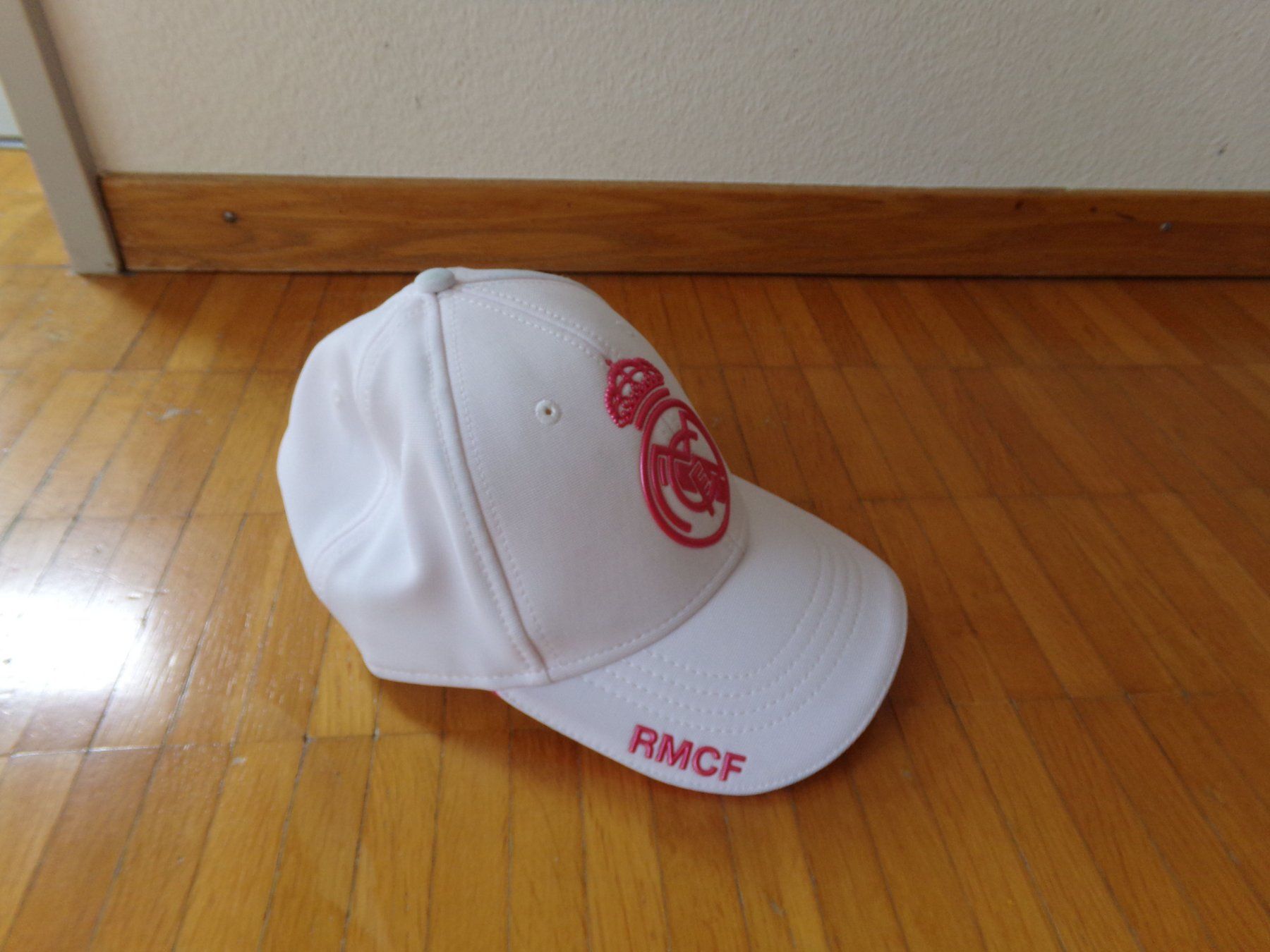 Copricapi, berretti & cappellini: Damen Cap weiss- rosa  REAL MADRID – Usato da Winterthur venduto da Jessi_di 1