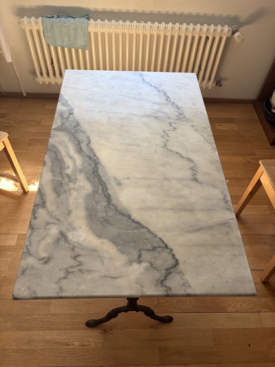 Tavoli: Tisch mit Marmorplatte und Metallgestell – Usato da Zürich venduto da der_einheizer 2