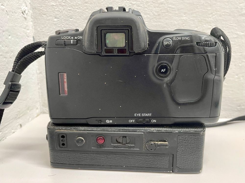 Minolta Fotocamera: Minolta Dynax 700si Spiegelreflex Kamera – Usato da Niederdorf venduto da LeptonAG 2
