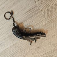 Schlüsselanhänger Revolver Vintage Deko