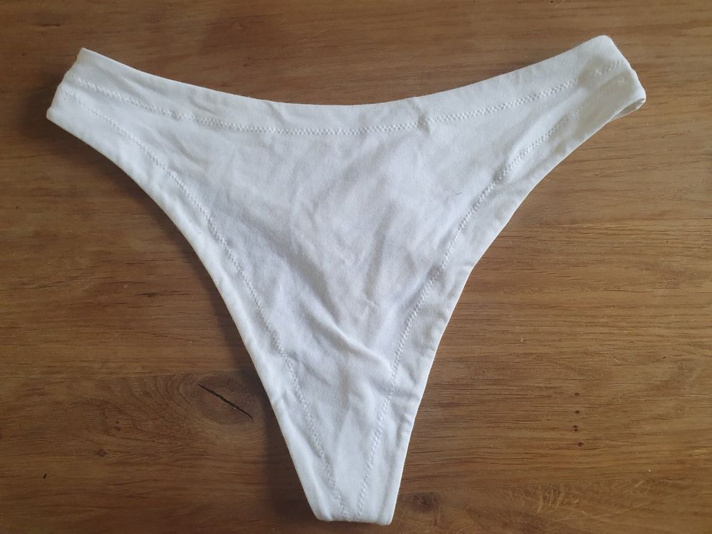 La Perla String L (Neu und originalverpackt) in Grandval für CHF 7.95 ...