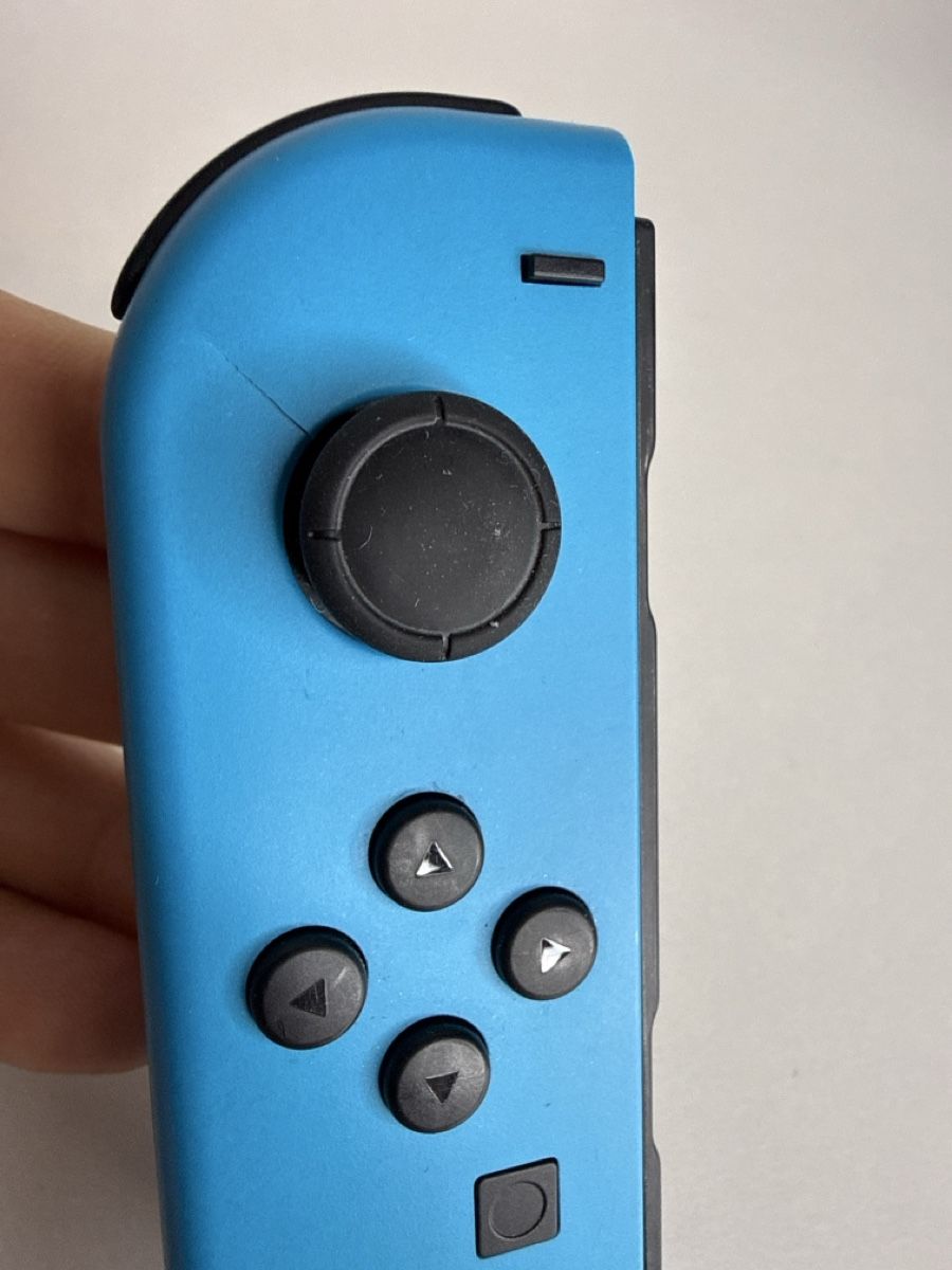 Nintendo Controller: Nintendo Switch Joy-Con Controller Blue Left - works great – Gebraucht aus Ehrendingen von bubulence 1