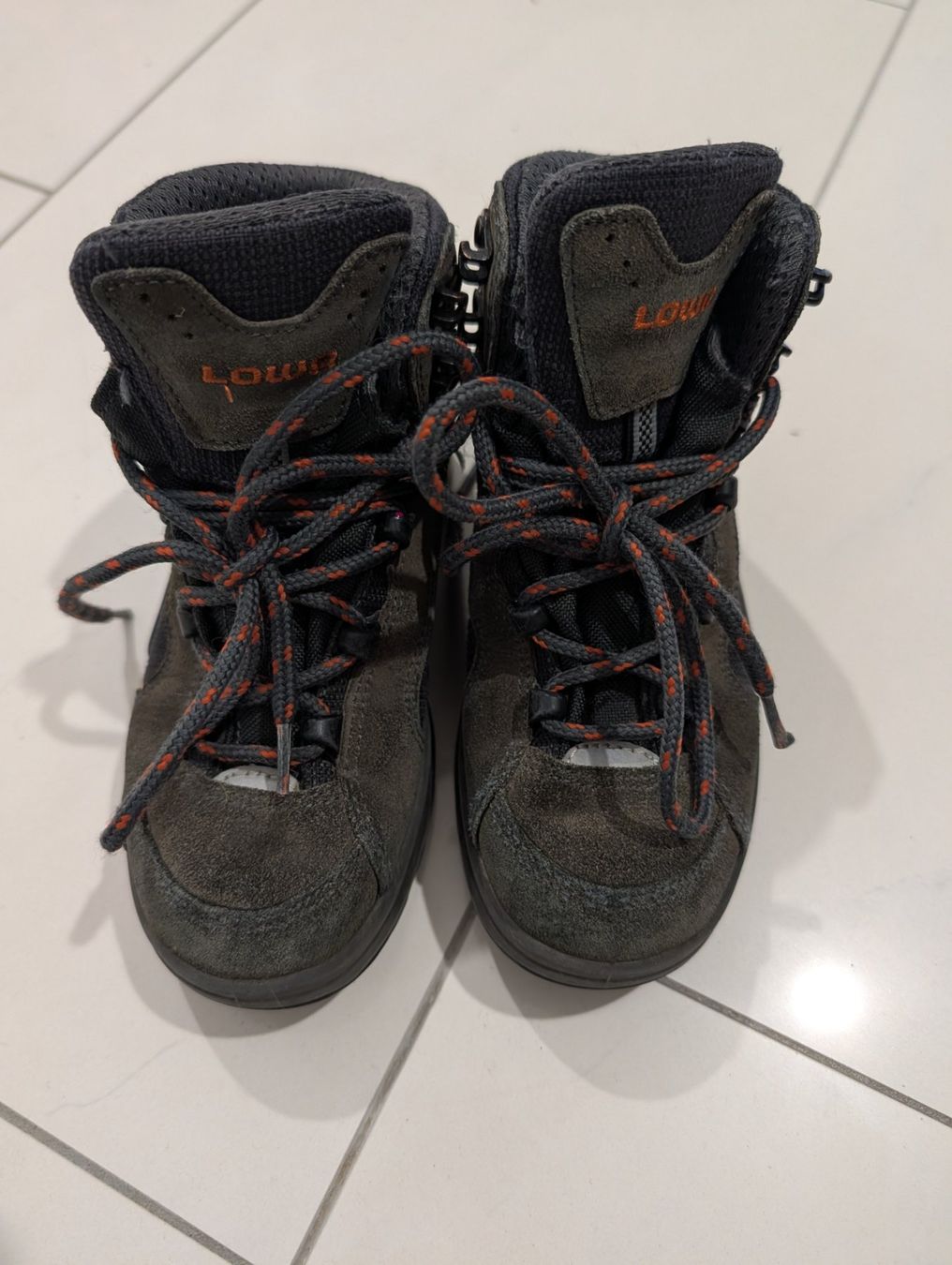 Lowa Scarpe per ragazzi: Lowa Wanderschuhe Gr. 31 – Usato da Zürich venduto da es8046 1