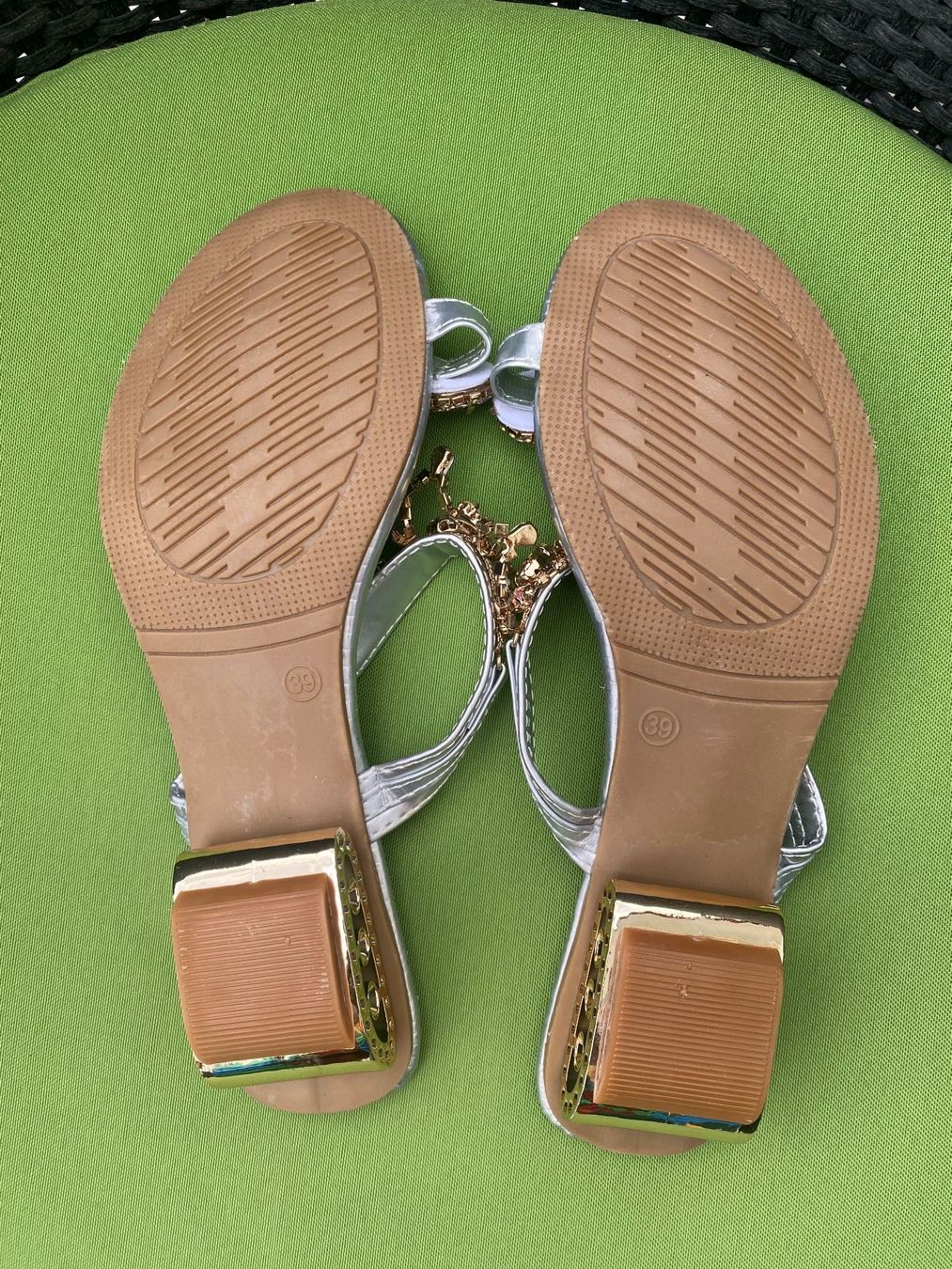 Chaussures femmes: SUMMERTIME - stylische/edle Flip-Flops mit Décor, silber, 39 – Neuf (Voir description) à Winkel par ferrari2022 7
