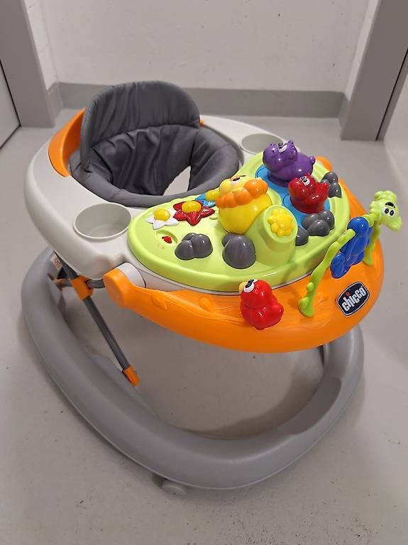 Fahrzeuge für Kinder: Chicco Lauflernhilfe – Gebraucht aus Pfungen von din_d9gl