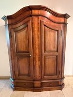 Eleganter Holzschrank mit Intarsien Louis Stil