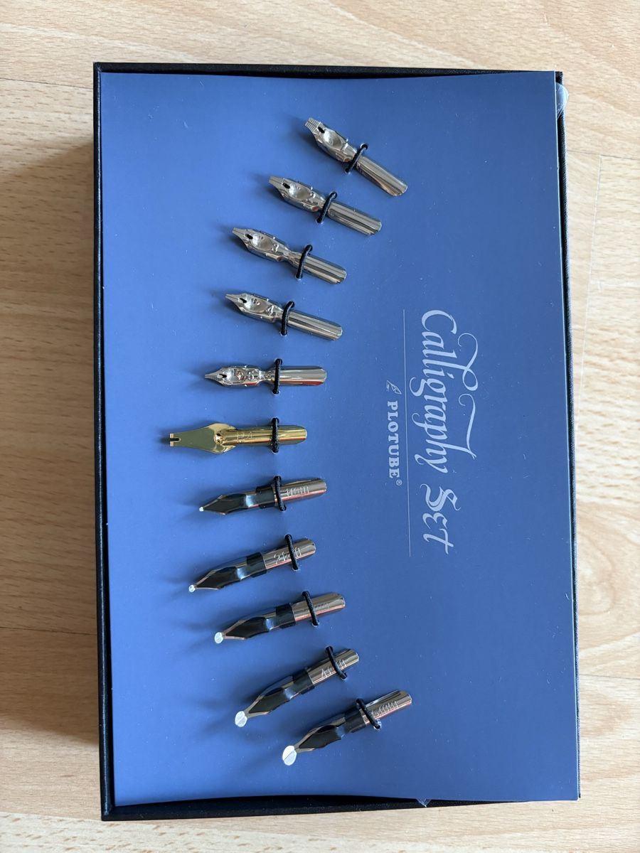 Stifte & Marker: Calligraphy set Plotube – Neu (gemäss Beschreibung) aus Basel von ter_9pt7 1