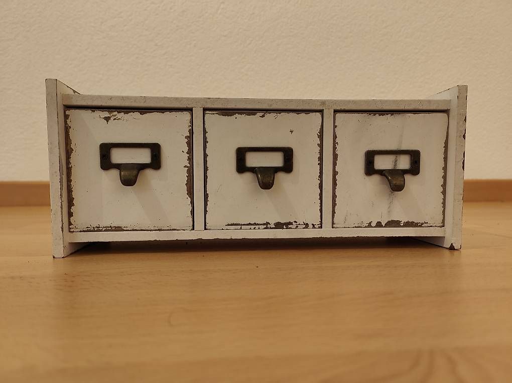 Cassettiere: Shabby Chic Haushaltskästchen – Usato da Heiden venduto da Sirgreg 3