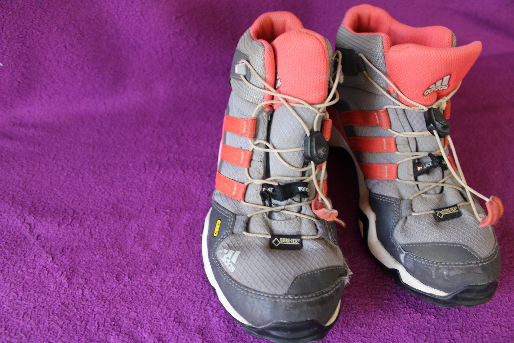 Lowa Scarpe da donna: Adidas Terrex Mid GTX Wanderschuhe - Schuhe Gr. 36 – Usato da Müllheim Dorf venduto da Seeeule01 7