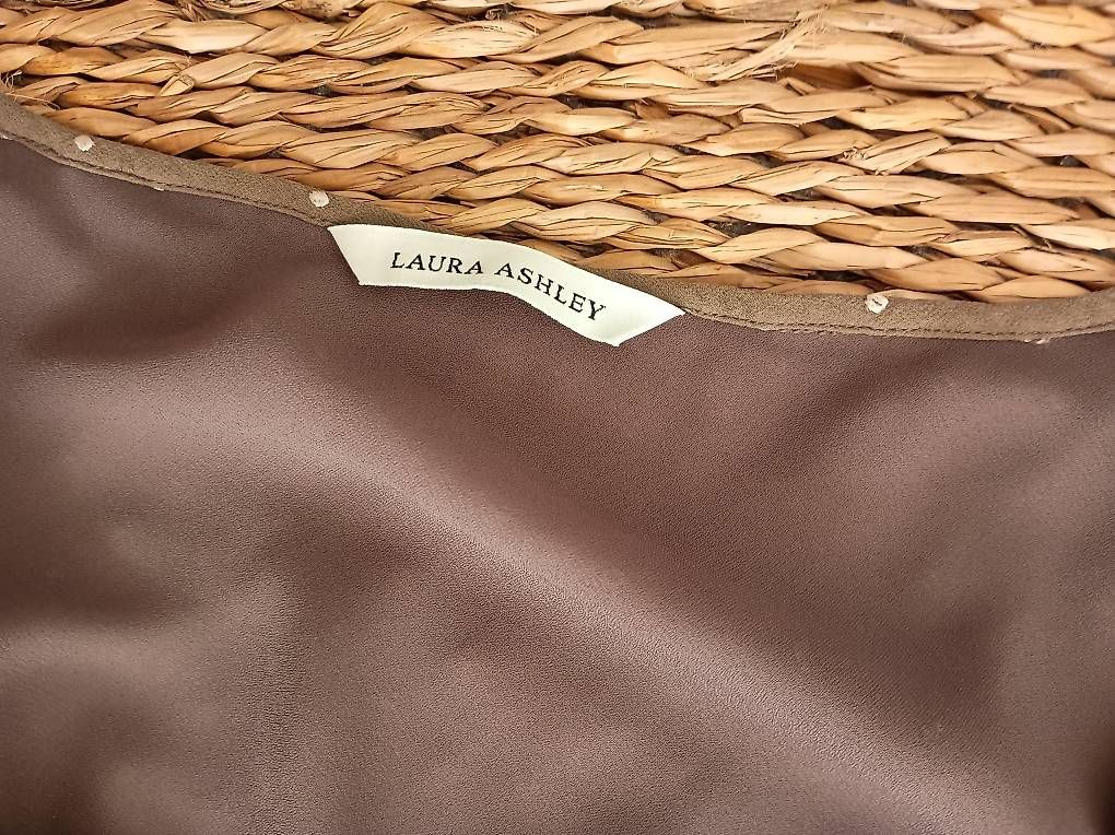 Laura Ashley Vestiti: Seidenkleid von Laura Ashley – Usato da Zürich venduto da Melianea 1