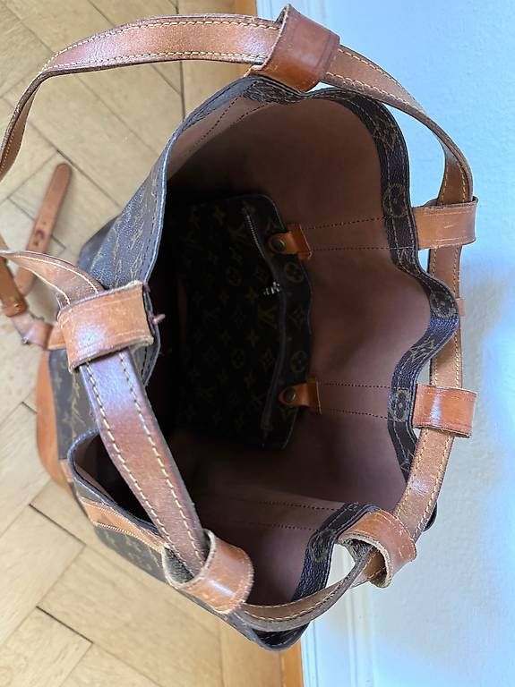 Louis Vuitton Borse: Louis Vuitton Monogram Randonnée Segeltuch – Usato da Bern venduto da CH26 2