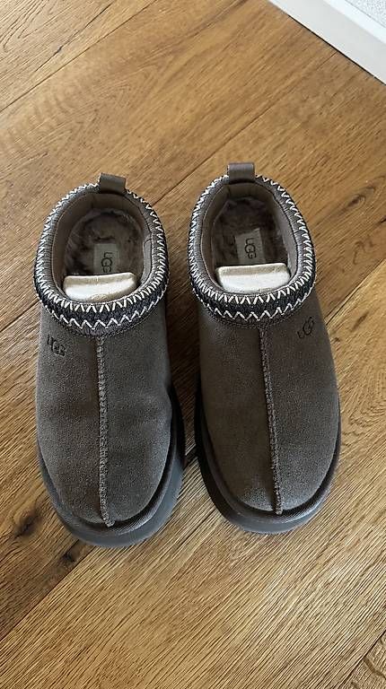 Ugg Herrenschuhe: Ugg Tazz Slipper Gr.38 (wie 37) – Neu (gemäss Beschreibung) aus Widnau von tinawild 2
