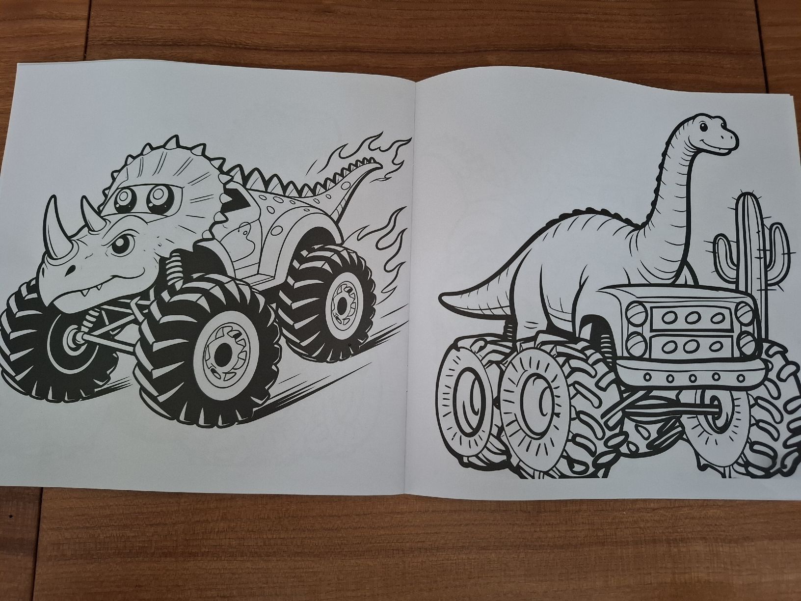 Livres: Malbuch Monster Trucks & Dinos - Neu. – Neuf avec emballage d'origine à Aarberg par Happy058 2