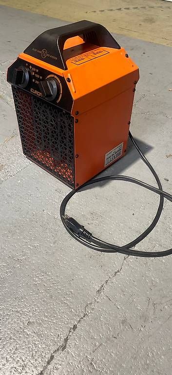 Radiatori: Chauffage électrique  – Usato da Yens venduto da Longwayhome