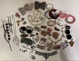 Gros lot de bijoux fantaisie 