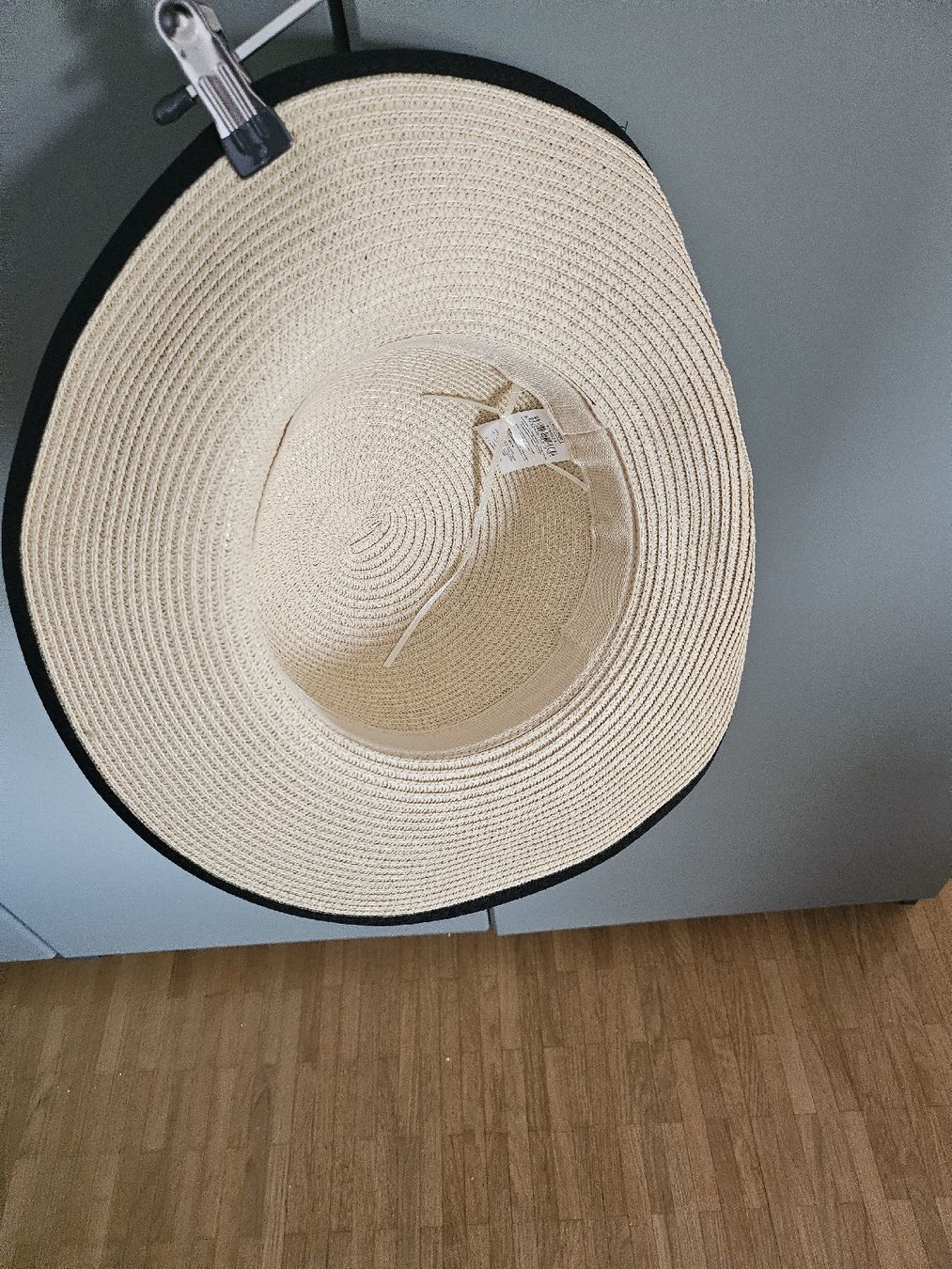 Hüte, Mützen & Caps: Joli chapeau élégant  – Neu und originalverpackt aus La Tour-de-Peilz von mar_2r26 1