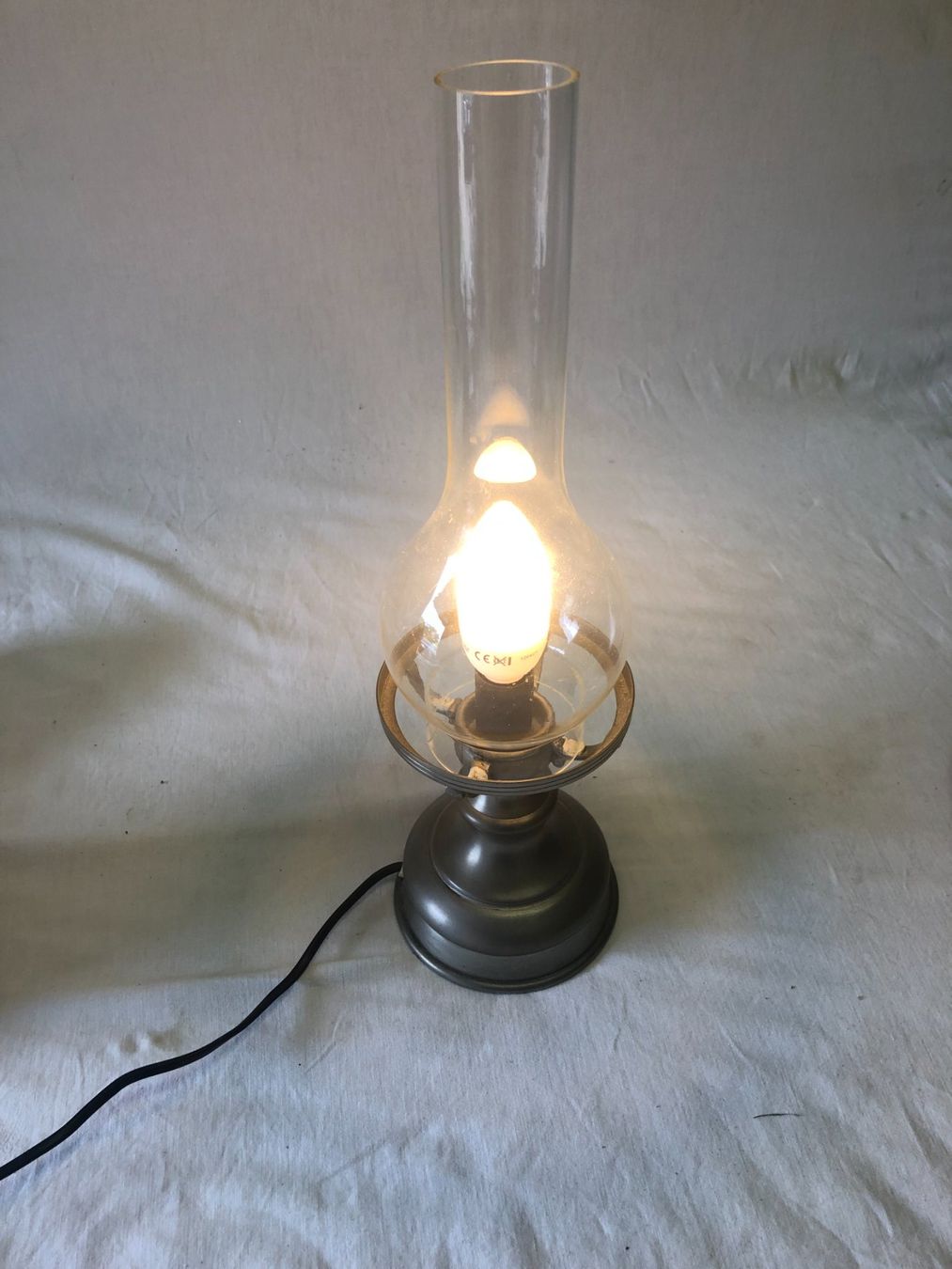 Lampade: Lampe de table en étain – Usato da Aïre venduto da tas_fq9v 1