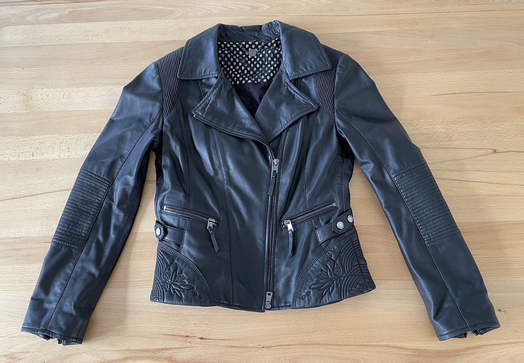 Marc Cain Giacche: Lederjacke Marccain im Bikerstil – Usato da Sins venduto da den_z9gy 1