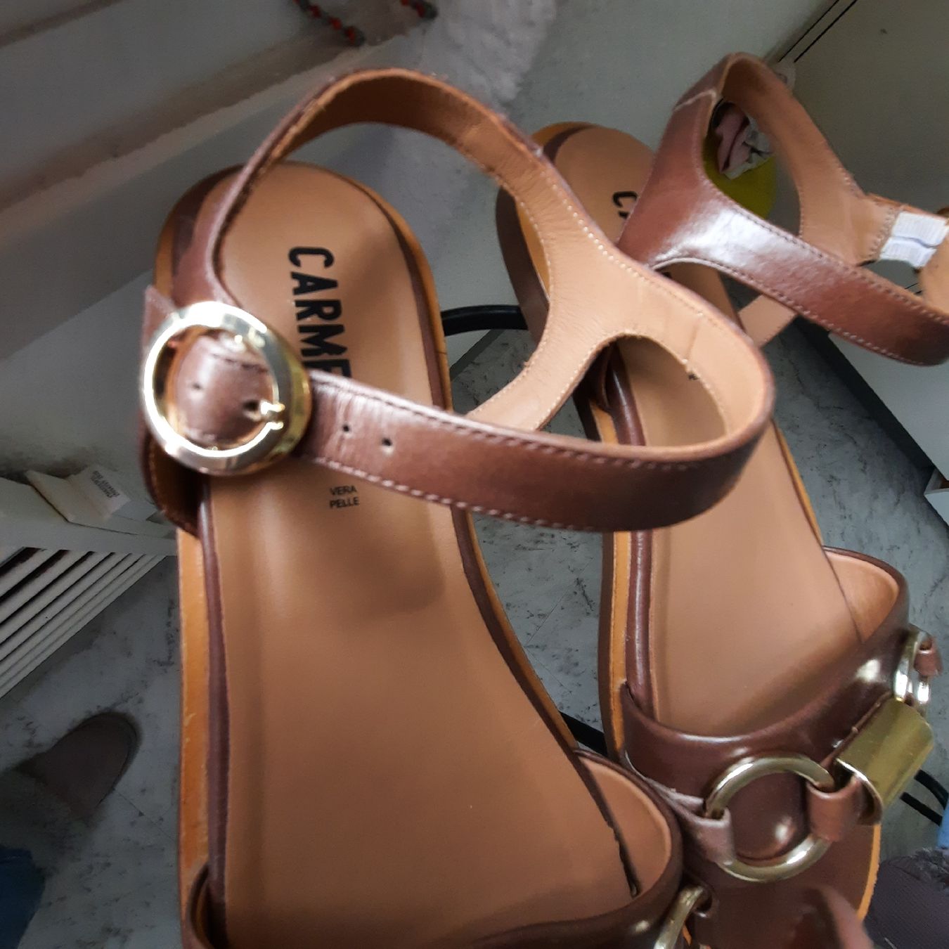 Scarpe da donna: CARMENS, TOP LEDERSANDALEN, GR.40 – Usato da Hinwil venduto da Wuschi40 2