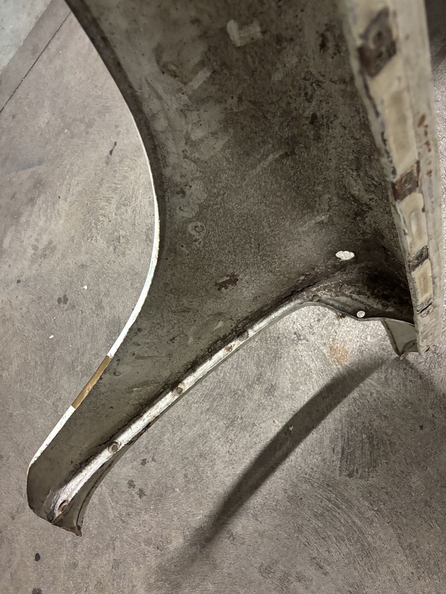 Porsche Tutti pezzi di ricambio auto: Aile de porsche 912  – Usato da Petit-Lancy venduto da pac_62pw 4
