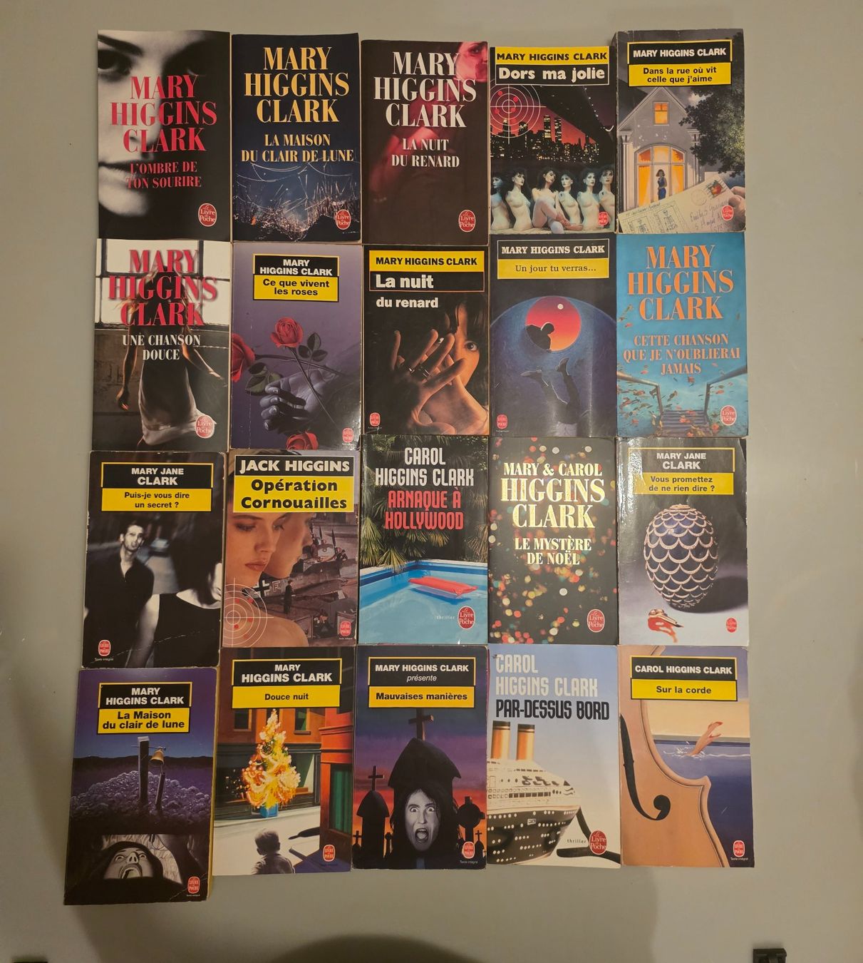 Bücher: 20 livres de Marry Higgins Clark – Gebraucht aus Jouxtens-Mézery von ger_hpd5
