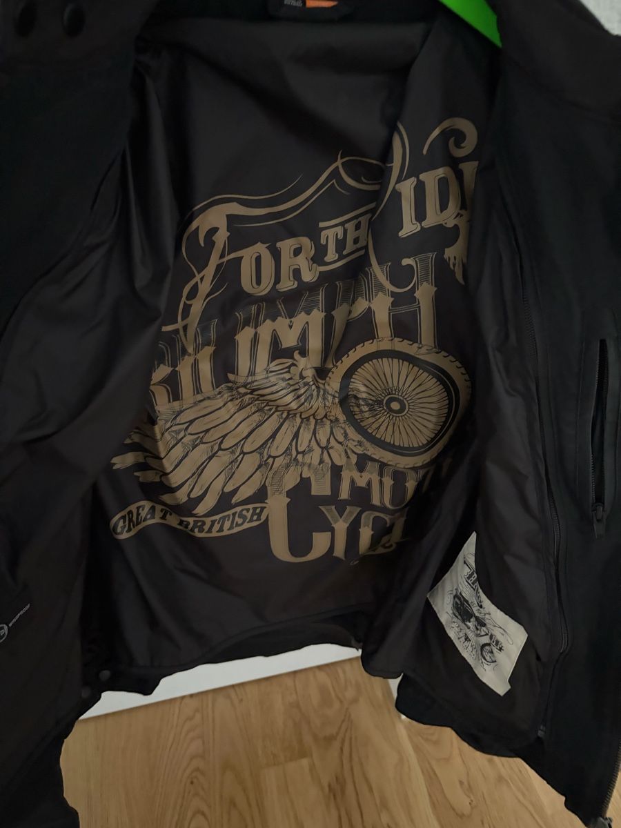 Triumph Jacken: Triumph Motorradjacke – Gebraucht aus Oetwil am See von Lionheartx 4
